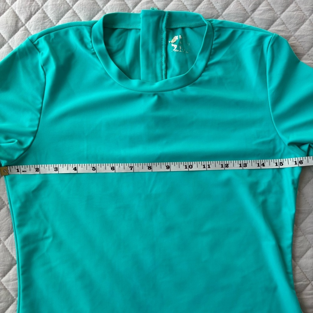 Cabana Life Scallop Rashguard - Picture 4 of 7